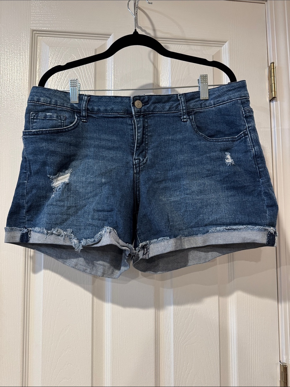 Altar’d State Dark Blue Distressed Women’s Denim Shorts